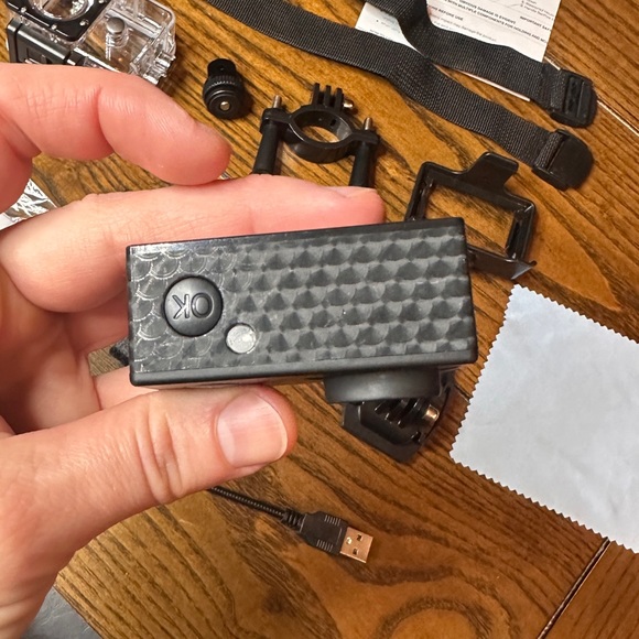 GUC Action Cam w waterproof case - Picture 3 of 14